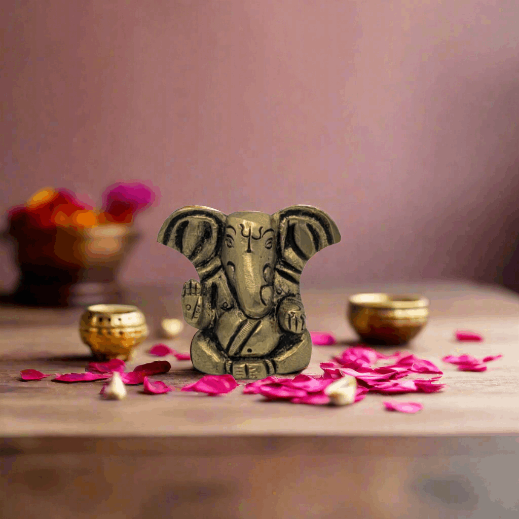 Kan Ganesh Brass Idol (Approx. 97 gms)