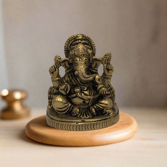 Petu Brass Ganesh Idol T5 (Approx. 340 gms)